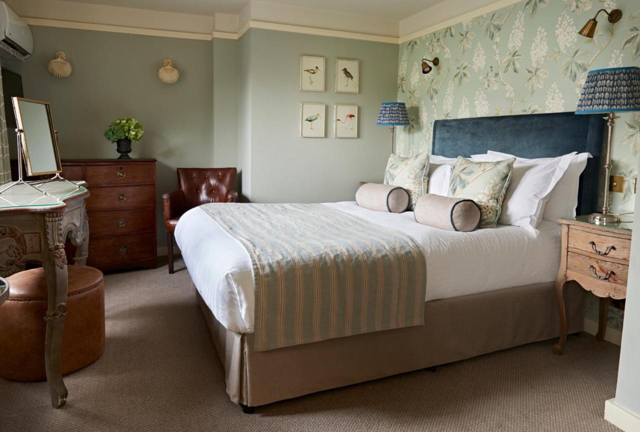 The Montagu Arms Hotel บิวลี ภายนอก รูปภาพ