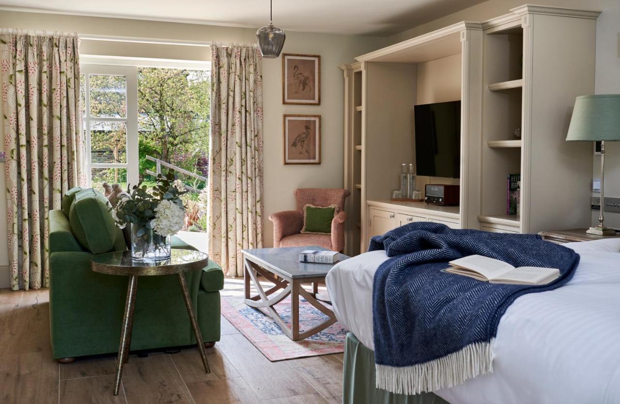 The Montagu Arms Hotel บิวลี ภายนอก รูปภาพ