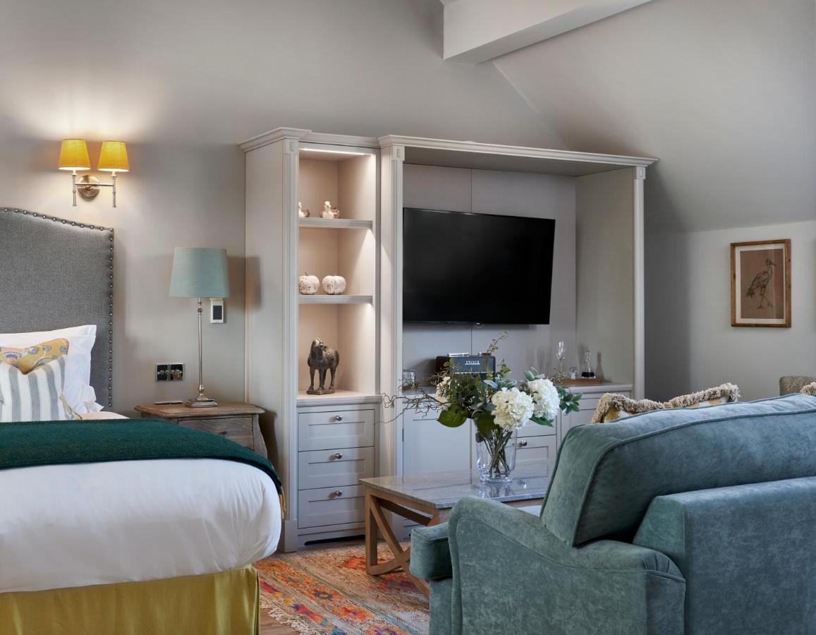 The Montagu Arms Hotel บิวลี ภายนอก รูปภาพ