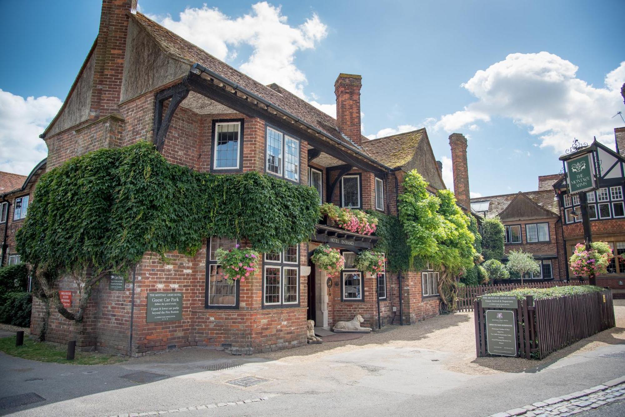 The Montagu Arms Hotel บิวลี ภายนอก รูปภาพ