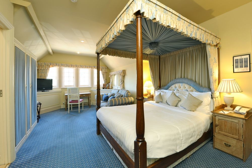 The Montagu Arms Hotel บิวลี ภายนอก รูปภาพ